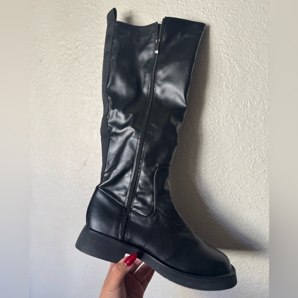 Black boots